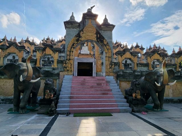 บูโรพุทโธ เมืองไทย