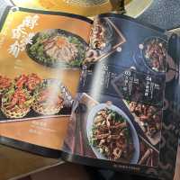 湊湊火鍋湯底有3拼+無限任食鴨血豆腐