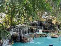 Hangar Cafe คาเฟ่ริมน้ำตกสีฟ้า