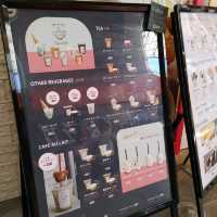 かわいい大阪茨木の商店街グルメ！紅茶とソフトクリーム専門店