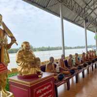วัดสมานรัตนาราม วัดเดียวจบครบทุกอย่าง