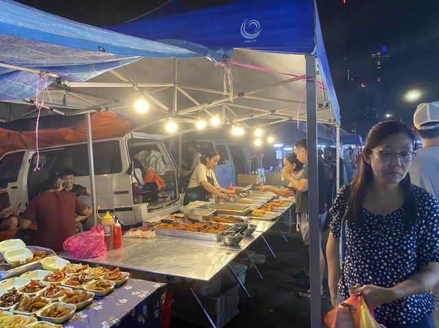 visiting Jalan Seladang night market visiting Jalan Seladang night market