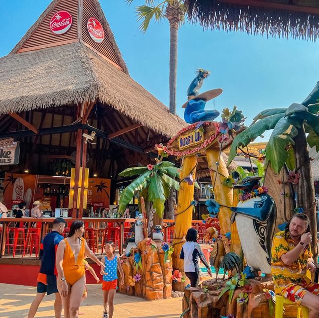 สวนน้ำพัทยาที่มีเครื่องเล่นสไลด์เยอะที่สุดในเอเชีย