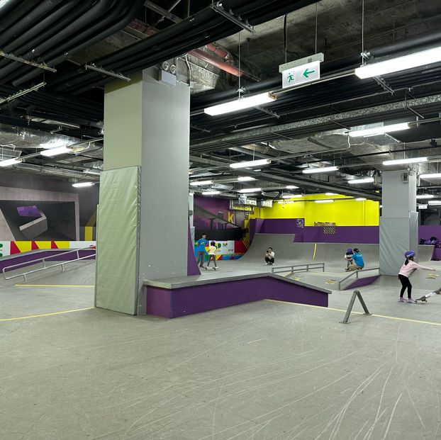 Super Sports Park | 室內滑板場