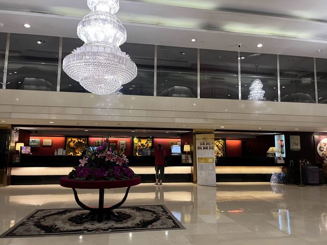 🇨🇳Shenzhen | Old-fashioned hotel at excellent location
