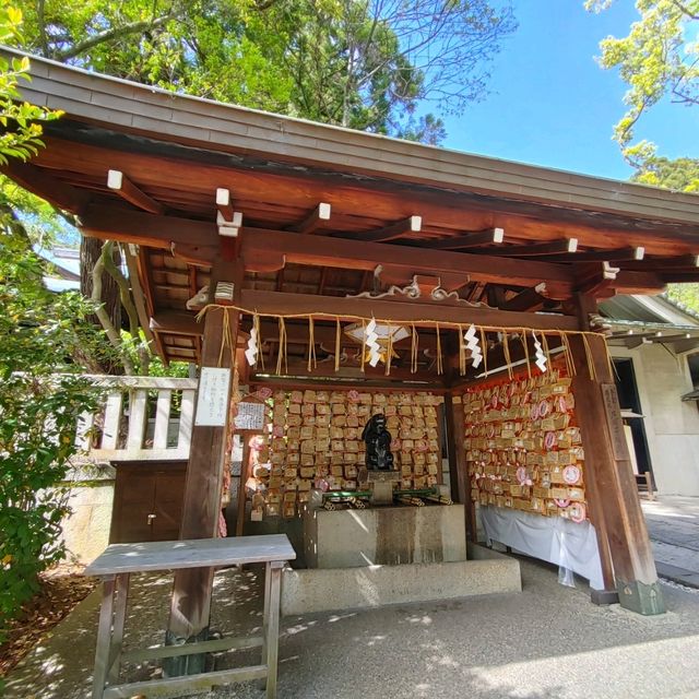 岡崎神社境内　雨社・宮繁稲荷神社