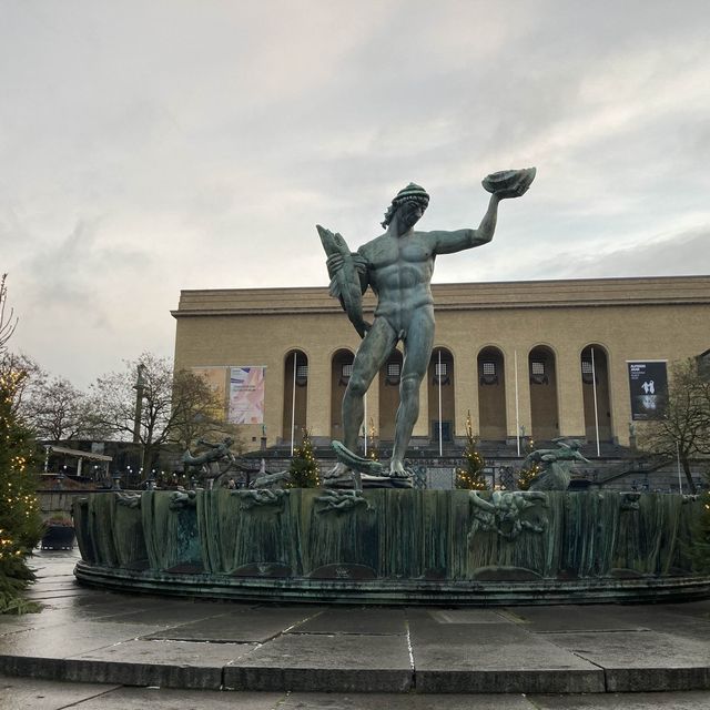 Discovering Gothenburg: A Guide to Art, Amusement, and Cuisine