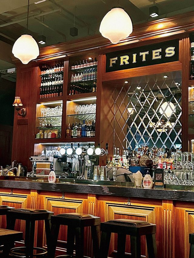 Frites🇭🇰港島氛圍感比利時餐廳🤎🤎 