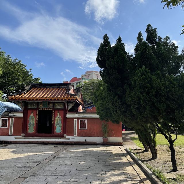 一級古蹟：五妃廟