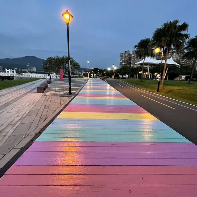 放暑假，來八里左岸公園玩