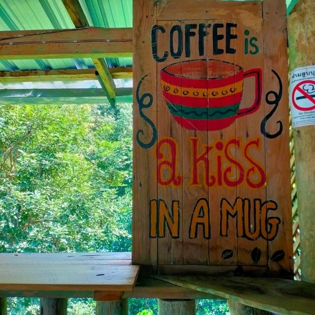 อร่อยเลย เก๊าไม้ กาแฟสด