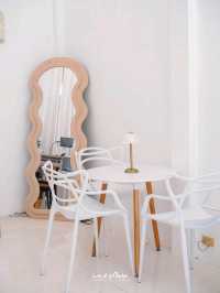 คาเฟ่ลับ เค้กอร่อย สไตล์ Modern French-Korean