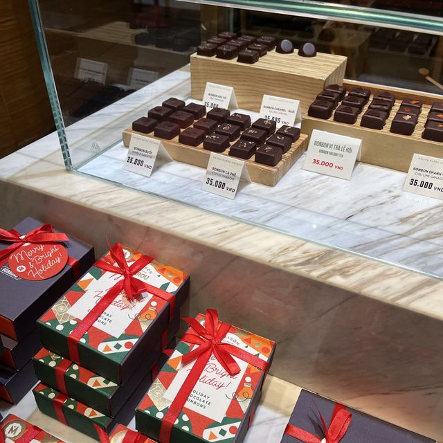 【ベトナム🇻🇳】ベトナム発祥の高級チョコレートカフェ🍫