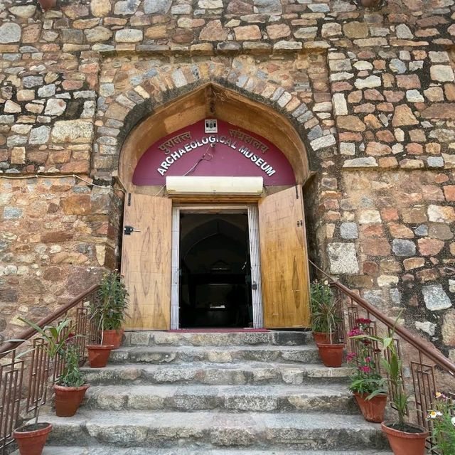Purana Qila Museum पुराना किला संग्रहालय