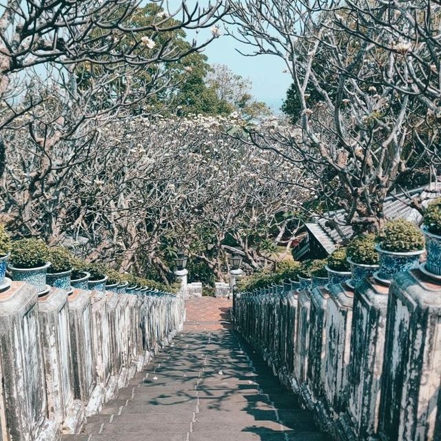 泰国山中之城-拷汪宮