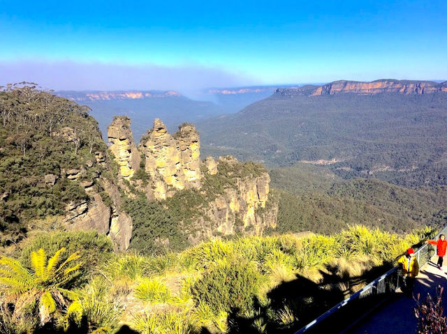 Three Sisters walk