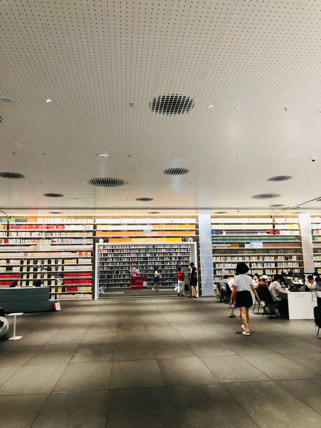 【深圳】紅山站附近景點-深圳圖書館，適合全天遊玩