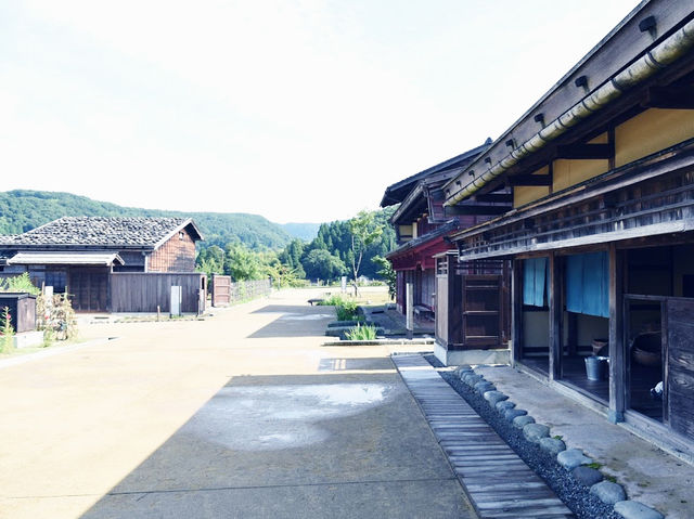 Kanazawa Yuwaku Edomura 