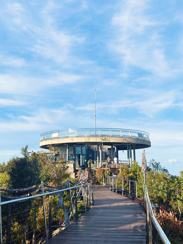 🇲🇾 Langkawi Sky Bridge: A Stunning Walk Above the Clouds