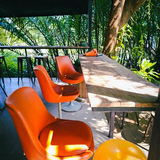 เอกเขนก cafe' 