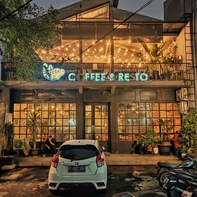 YOU COFFEE & RESTO | THE PLACE IS SUPER COOL