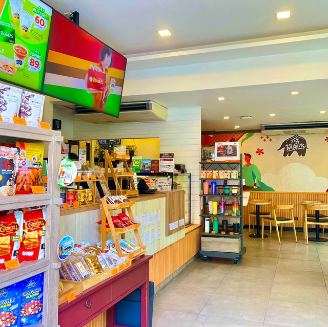 เติมความสดชื่นที่พันธุ์ไทยคาเฟ่