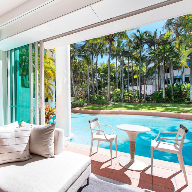 Oasis of Luxury: Sheraton Grand Mirage Resort