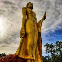 สักการะพระธาตุจอมแว่ 1ในพระธาตุ 9 จอม