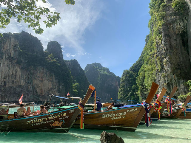 เกาะพีพี  ~ ปิเละลากูน ~ อ่าวมาหยา