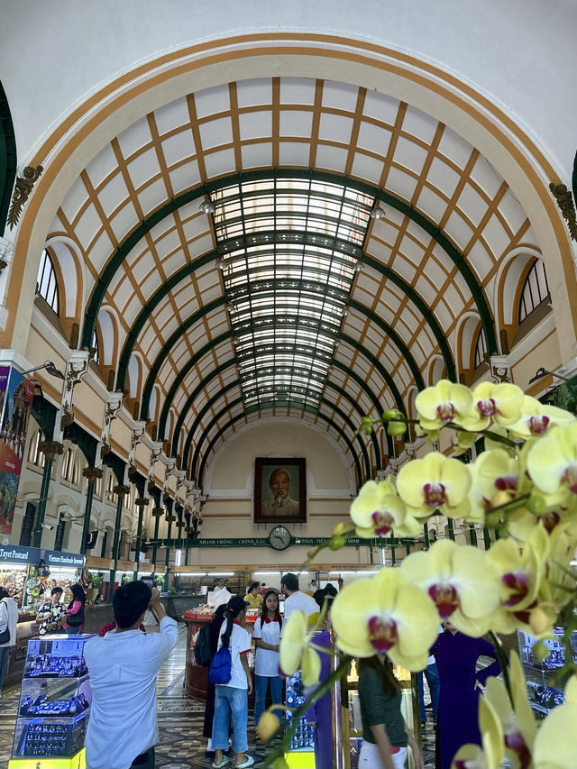 Explore Ho Chi Minh City on a day tour! 🇻🇳🏙️ 