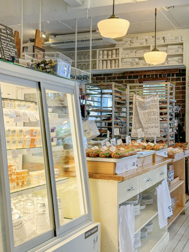 요즘 제일 핫한 소금빵 맛집, 다양한 소금빵이 가득한 “아티스트베이커리” 