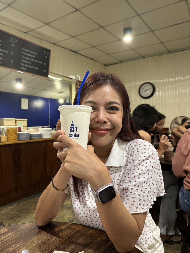 ฉ่ำนมสด 🥤 อร่อย ฉ่ำ สมชื่อ 🥐🥪🍞
