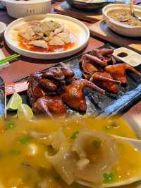 Eat Like a Local: Authentic Cantonese Dining at Tang Lee Food Art with Scenic Views