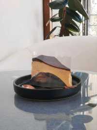 Mongni Cafe คาเฟ่สวยริมหนองประจักษ์