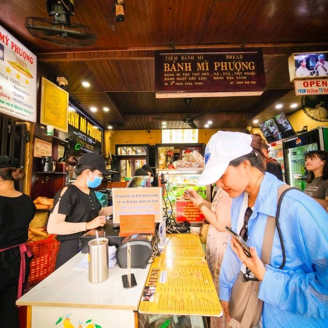 บั๋นหมี่ร้านดังในฮอยอัน