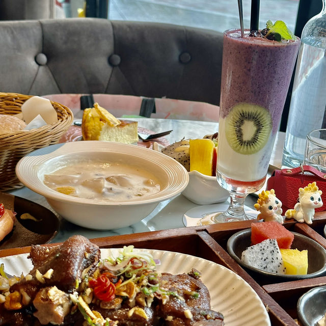 颱風天的美食餐廳（布納咖啡館）非吃不可