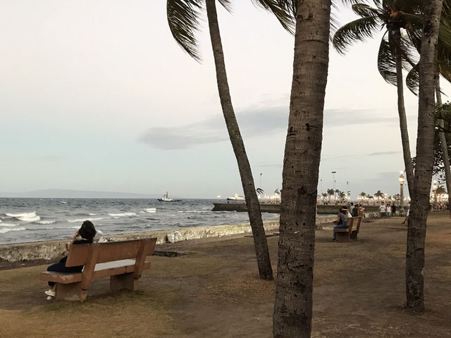 What a great place to chill! 🌅💛