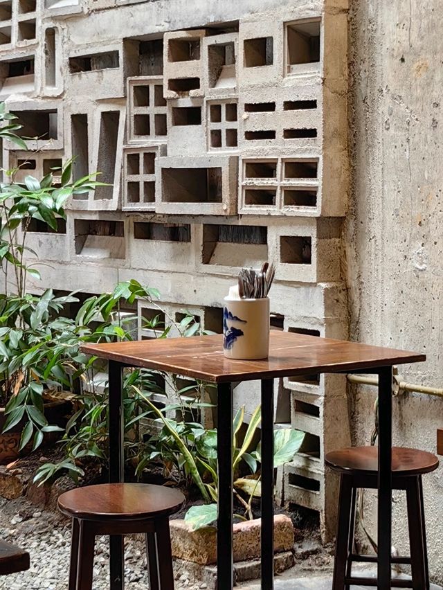 Leaf & Co. Cafe, Rustic and Cozy Dining Experience at Petaling Street