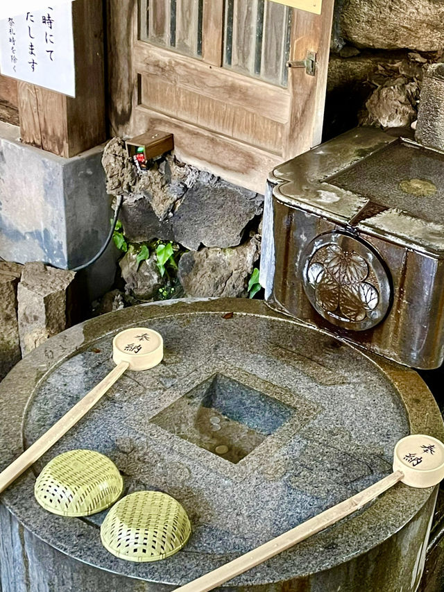 【東京都】品川神社境内にある一粒萬倍のご神水