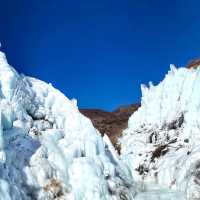 Numa 瀑布：冰瀑的夢幻❄️💧