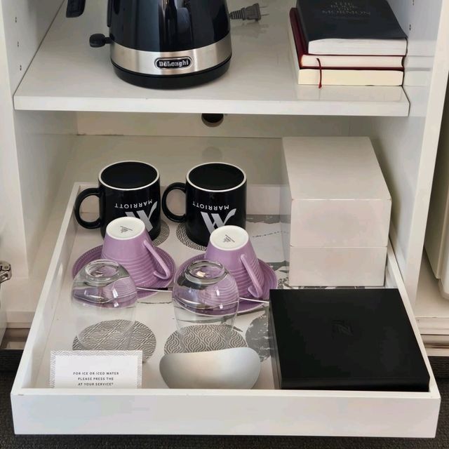 在花園旁邊的東京高級商務酒店