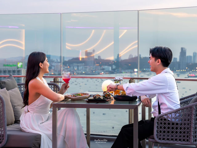 Sola Luna รูฟท็อปพัทยาธีมอวกาศวิวหลักล้าน