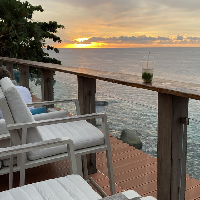 The Commune | Resto Bar 🌅🍹