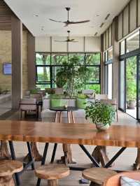 Melia Ho Tram Beach Resort内のカフェ