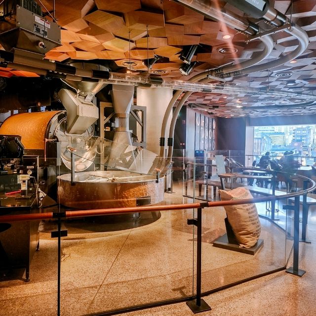 พาเที่ยว Starbucks Shanghai ใหญ่อันดับ2ของโลก!