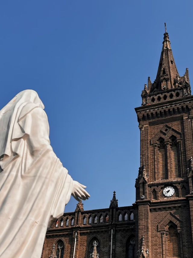 St. South Church (沈阳小南教堂) in Shenyang: A Beautiful Blend of History and Architecture
