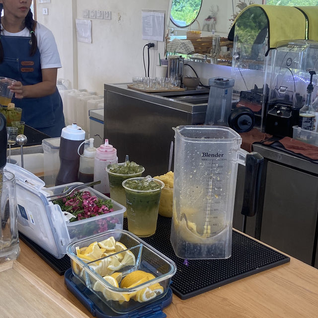Lemon Me Farm เติมความสดชื่นกลางสวน ’เลม่อน‘