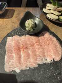 捷運市政府站巷弄精緻燒肉餐酒館「肉得慌」