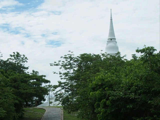 วัดอัษฎางคนิมิตร เกาะสีชัง