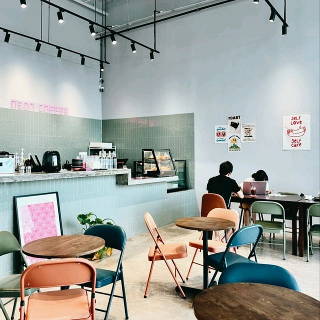Neon Cafe Subang Jaya